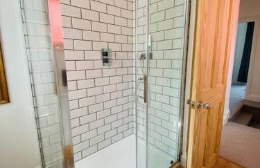 Beautiful 2 bed end terrace Victorian town house - Foto 9