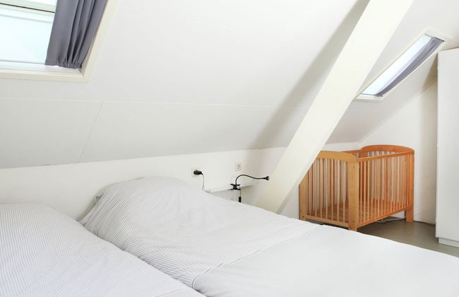 Cozy Holiday Home in Olst-wijhe With Swimming Pool - Photo 3