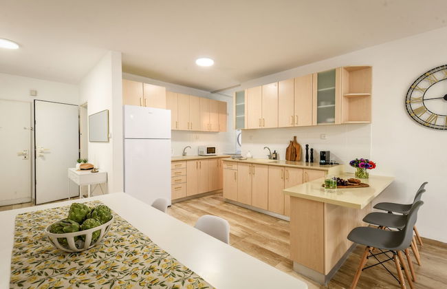 Seaside Escape with Private Patio by Sea N Rent - Foto 22