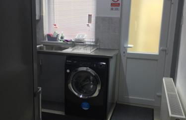 Dane Guest House Free Parking Fast WiFi Modern Living - Foto 15