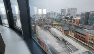 Pleasant 2 bedroom apartment in Salford Quays - Foto 2