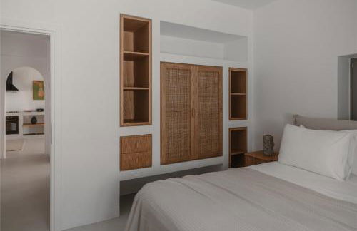 Siora of Paros - Ammiralis & Castelis - Photo 16