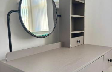 The Failsworth Collection - Stylish Apartments with Free Parking - Foto 12