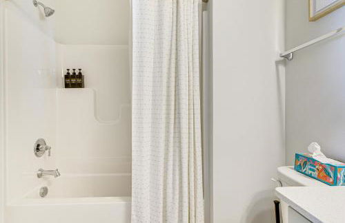 Walk to Boat Ramp Lake Greenwood Getaway! - Foto 15