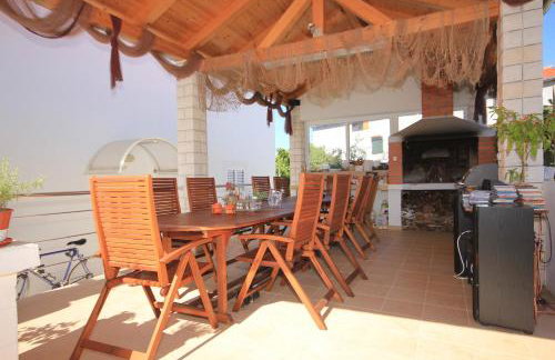 Apartments by the sea Sutomiscica, Ugljan - 8474 - Photo 7