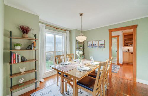 Bright Bellingham Home with Fire Pit 1 Mi to Beach! - Foto 6