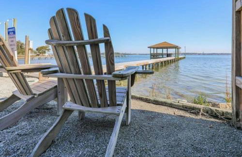 Model Home near Camp Lejeune with Water View - Foto 2