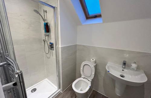 Modern 4 Bed - 2.5 Bathroom Home - Foto 18