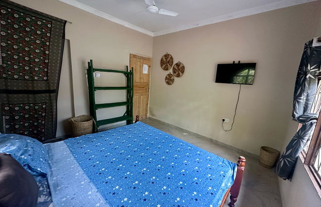 Mama's House - Photo 6