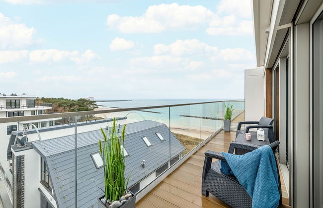Blue Apartment With Sea View by Renters - Photo 32