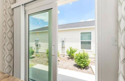 Large 3 bedroom with Pool and Golfcart - Foto 33