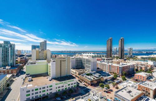 Cityscape Elegance with Water Views - Foto 8