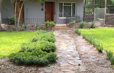 Immaculate 2-bed Garden Cottage in Beaufort West - Foto 18