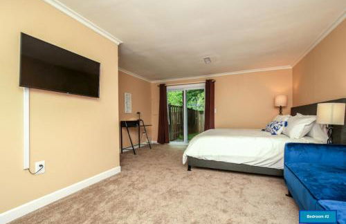 NEW! 3-story Townhome - Private, Self checkin, Quiet. - Foto 18