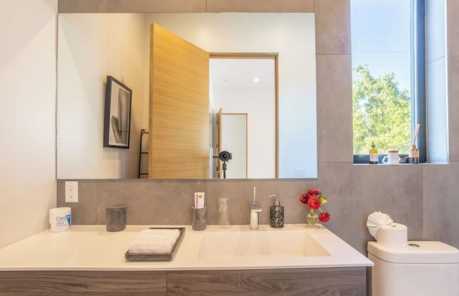 Luxe Weho Villa, Walk to Melrose Ave, Pool + Hot Tub North Vista by Avantstay - Foto 115