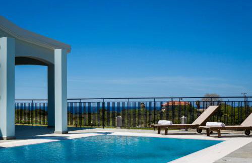 Estrellas Luxury Villas - Photo 1