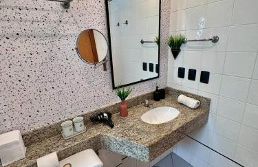 Flat Vista Mar Miolo Praia Canto Piscina Cama Queen Ar - Foto 19