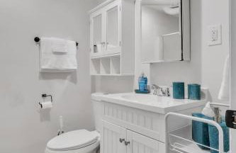 Serene Suburban Oasis 2 Saunas, Office, Parking - Foto 15