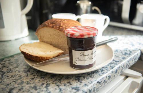 The White House Holiday Cottage - Pass the Keys - Foto 5