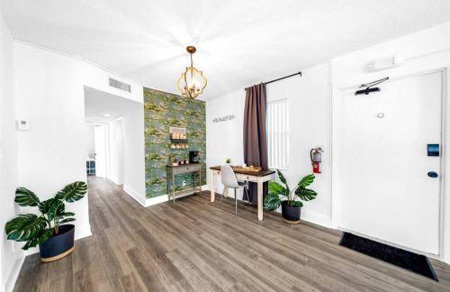 Palm Wave Stays - Designer's Stay - Sleeps 10 - Foto 3