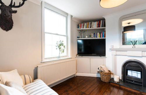 Central Stamford Apartment with private parking - Foto 29