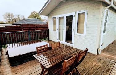 1 or 2 bedroom Hot tub Lodges - Foto 10