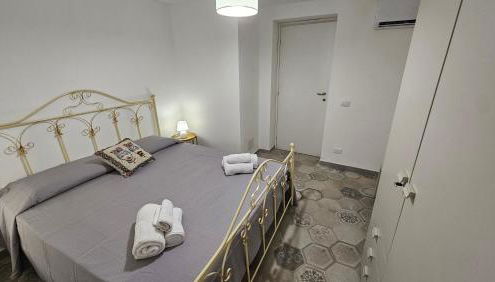 Jasmine House Apartament 8 pax Ustica - Foto 4, towels, wardrobe