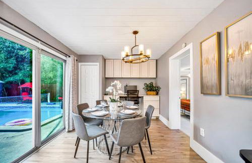 Heated Pool Spa BBQ Pool Table WiFi Near Beach-Downtown Fun - Foto 9