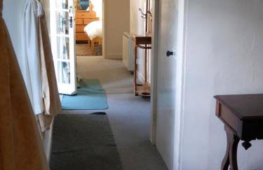 The Old Stables of heritage Tregrehan Garden Cottages on South Coast - Photo 9