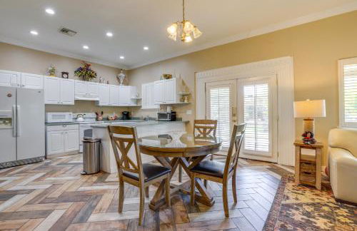 Idyllic Las Vegas Oasis with Outdoor Pool! - Foto 10