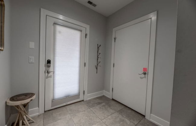 Marcy Condo - Photo 2