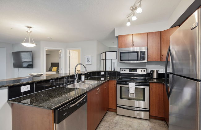 AMAZING 3Br Condo | Heated Pool & Hot Tub | Hm Theatre | Pool Table - Photo 12