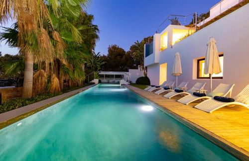 Modern Villa with Seaviews Sleeps 14 - Foto 58