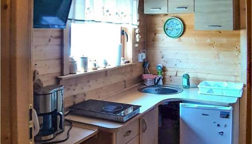 Beautiful Home In Lebieniec With Wifi - Foto 5