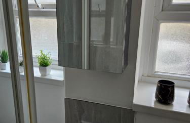 Cozy Ground-Floor Studio, Excellent City Access - Photo 31