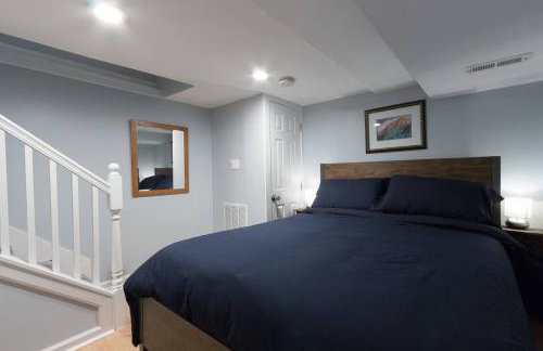 Luxury 2 bedroom apartment w/ free parking - Photo 13