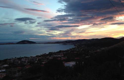 Il Casale villa con piscina e giardino vista mare - Foto 33