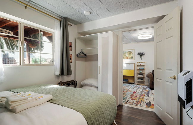 Coast PalmTree Yard 2BR Block from Beach - Photo 7