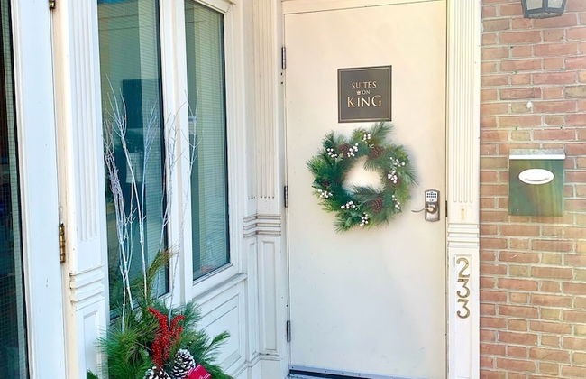 Suites On King - Photo 30