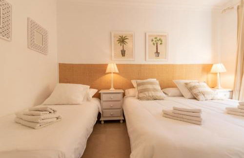 Apartment, front line beach, in Las Arenas, Bahía de Marbella - Photo 42