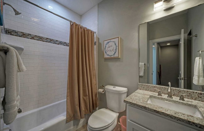 Ridley Retreat Community Pool, Mins to the Beach Corpus Christi + Port A - Foto 26