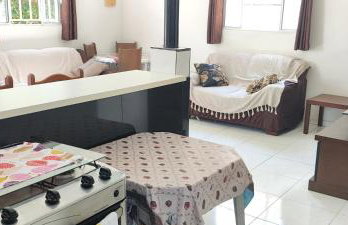 Casa térrea com piscina a 250 metros da praia - Foto 2