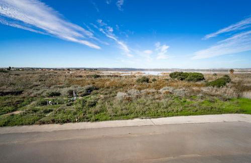 Spacious 3-Bed Apartment with Stunning Lake Views - Foto 16