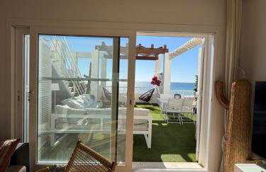 Ático en primera línea de playa - Foto 7
