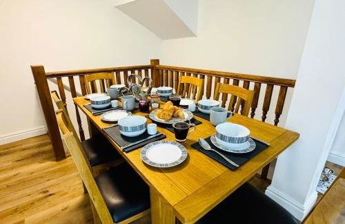 NEW Central Ryde Retreat, Melville Duplex, short walk to Beach Sleeps 6 - Foto 46