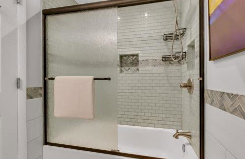 Chic Family Retreat with Game Room backyard with fire pit and minutes to Downtown! - Photo 25