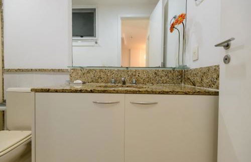 Flat c/ Limpeza Diária e Estacionamento - LB507 - Foto 38