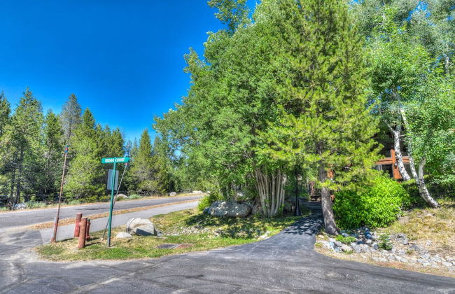Ridge Court Barrel Relax in Private Hot Tub - Photo 19