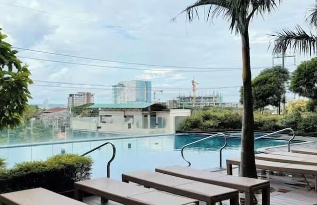 S & E condo with Panoramic view - Photo 27