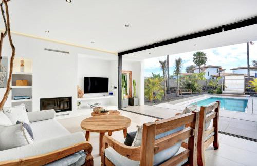 Villa BF · Luxury Wellness Villa • Private Pool - Foto 21